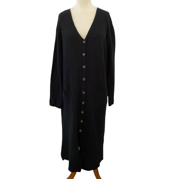 Oversized Lagenlook Black Button Front V-Neck Sweater Dress - Picture 1 of 6